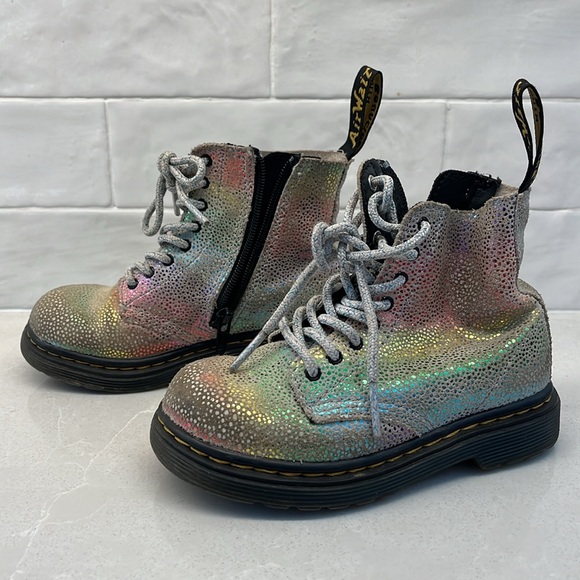 Dr. Marten’s Toddler Pascal rainbow boot - size 8 - Picture 2 of 5